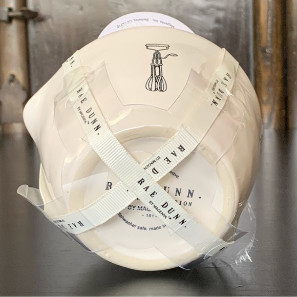 Rae Dunn Icon Measuring Cups Set - Picture 11 of 11